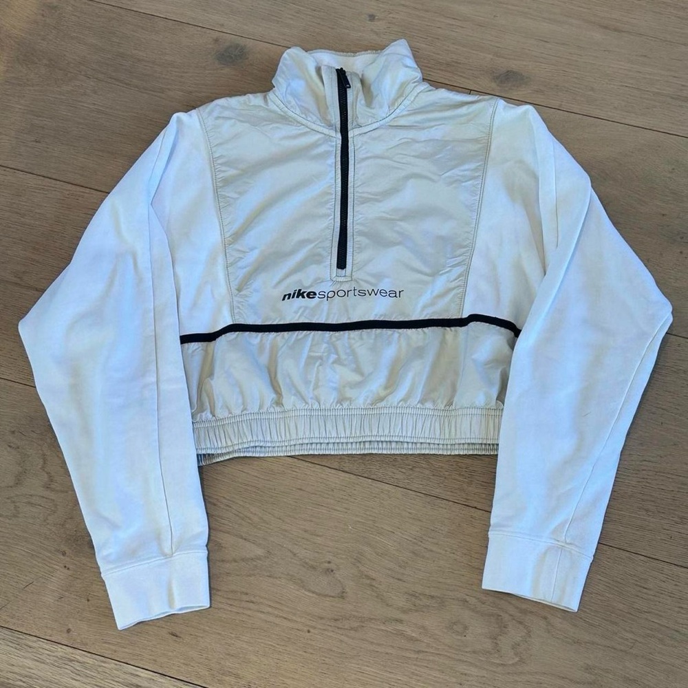 Nike Sportswear White Cropped Jacket
